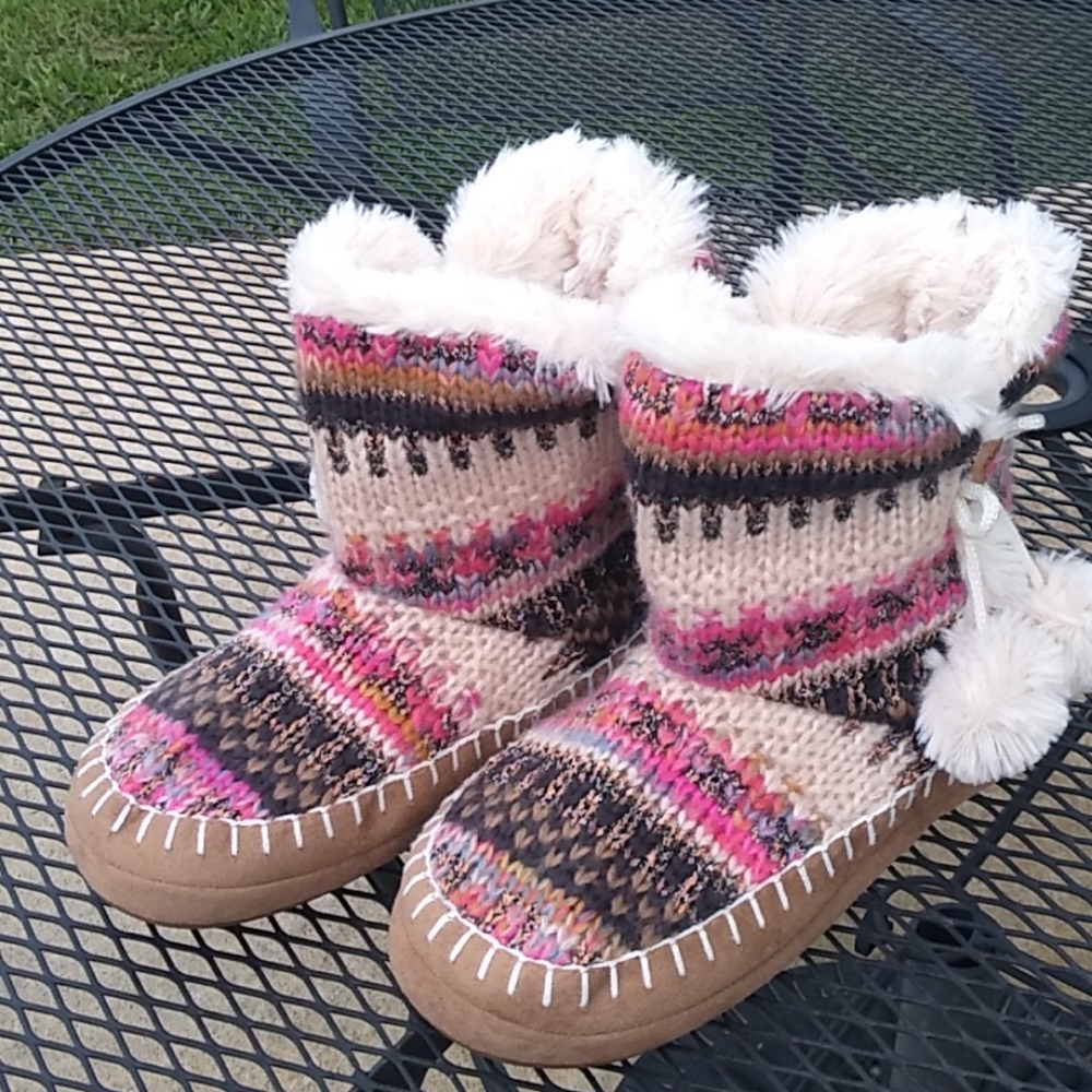 Aztec/ Boho‎ moccasins booties size 7/8